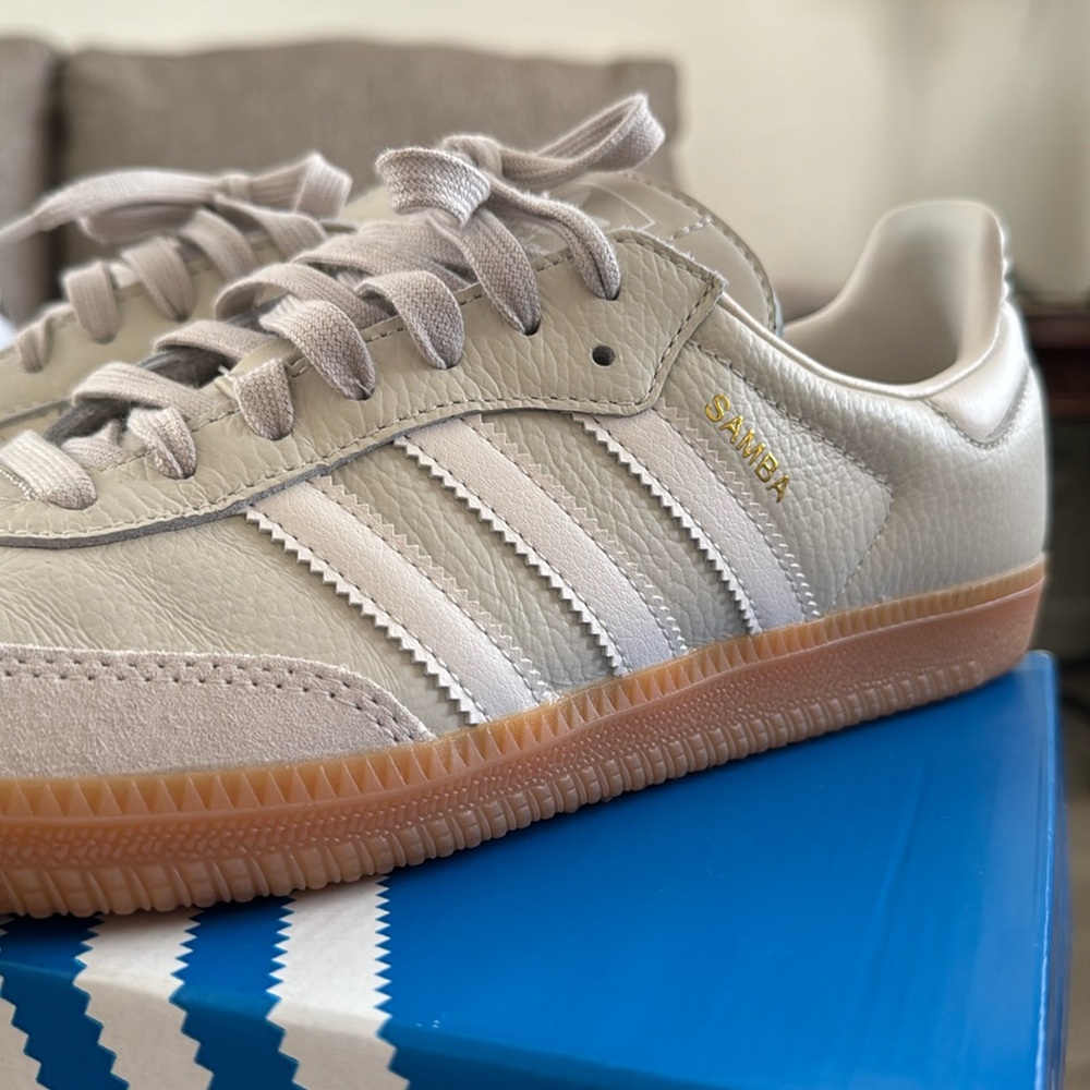 Women’s Adidas Sambas Aluminum